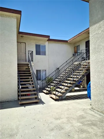 13325 Kornblum Avenue, Hawthorne, California 90250