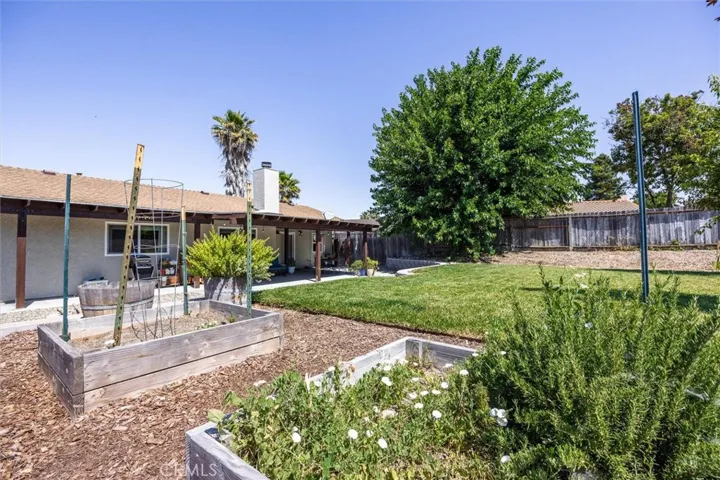 829 Hogan Place, Paso Robles, California 93446