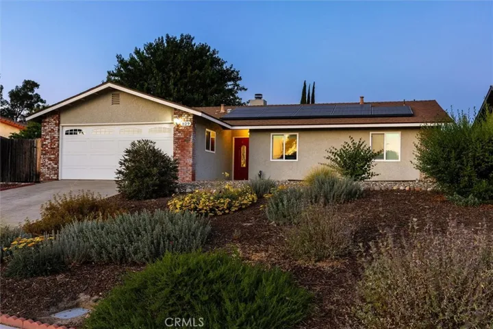829 Hogan Place, Paso Robles, California 93446