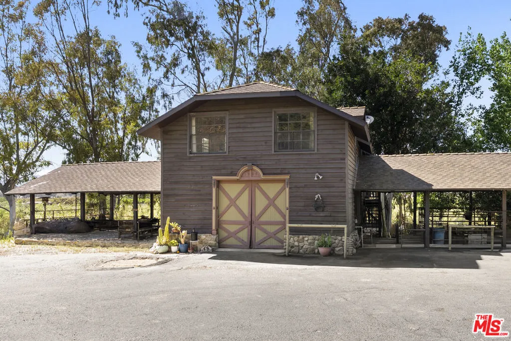 15454 S Mountain Road, Santa Paula, California 93060 home-pic-47