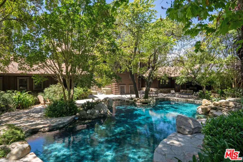 15454 S Mountain Road, Santa Paula, California 93060 home-pic-34