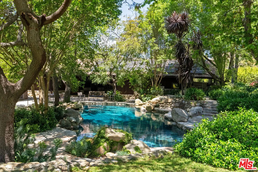 15454 S Mountain Road, Santa Paula, California 93060 home-pic-33