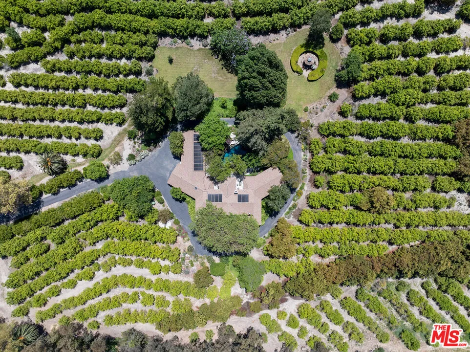 15454 S Mountain Road, Santa Paula, California 93060 home-pic-32