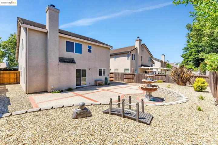 8215 Red Elk Dr, Elk Grove, California 95758