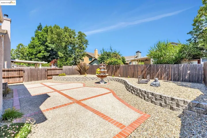 8215 Red Elk Dr, Elk Grove, California 95758