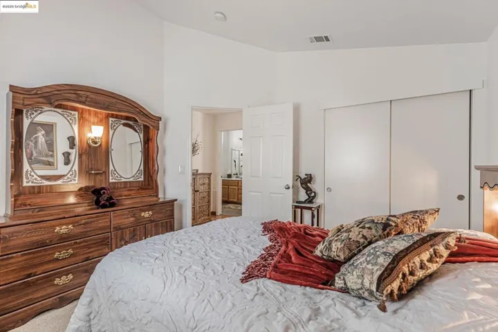 8215 Red Elk Dr, Elk Grove, California 95758