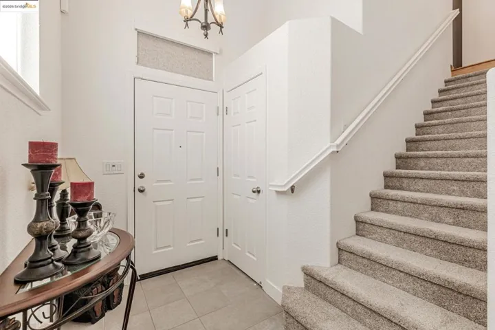 8215 Red Elk Dr, Elk Grove, California 95758