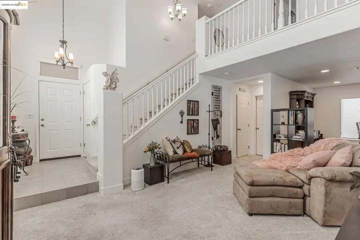 8215 Red Elk Dr, Elk Grove, California 95758
