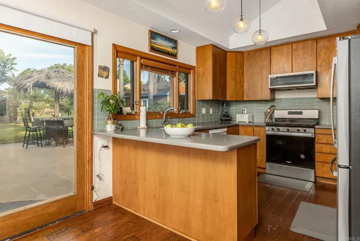 157 Beechtree Drive, Encinitas, California 92024