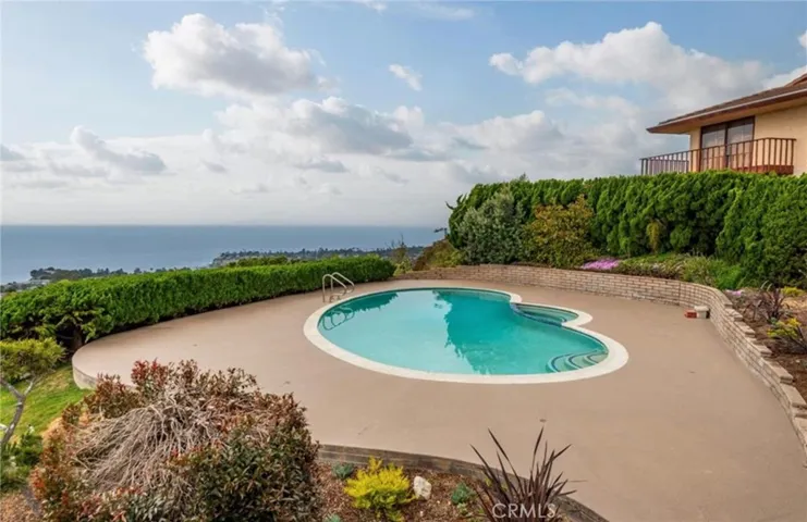 7183 Avenida Altisima, Rancho Palos Verdes, California 90275