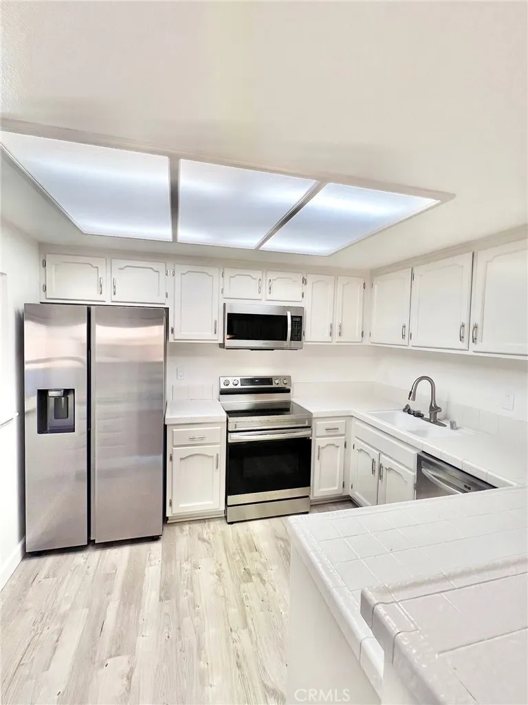 35 Cabrillo Drive, Avalon, California 90704 home-pic-11