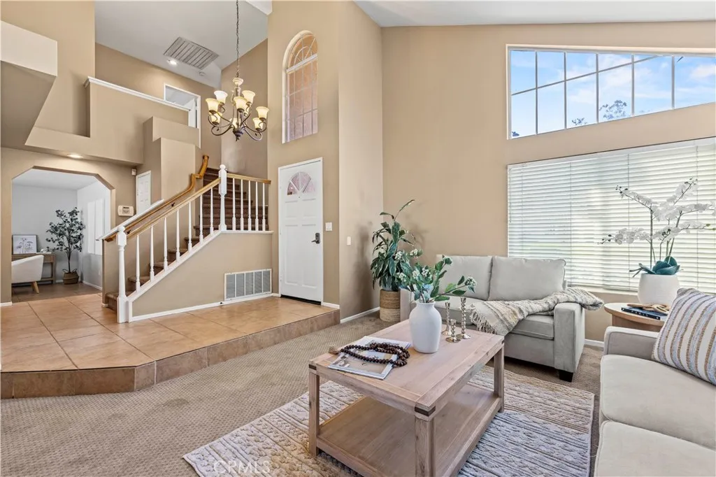 27604 Firebrand Drive, Castaic, California 91384 home-pic-2