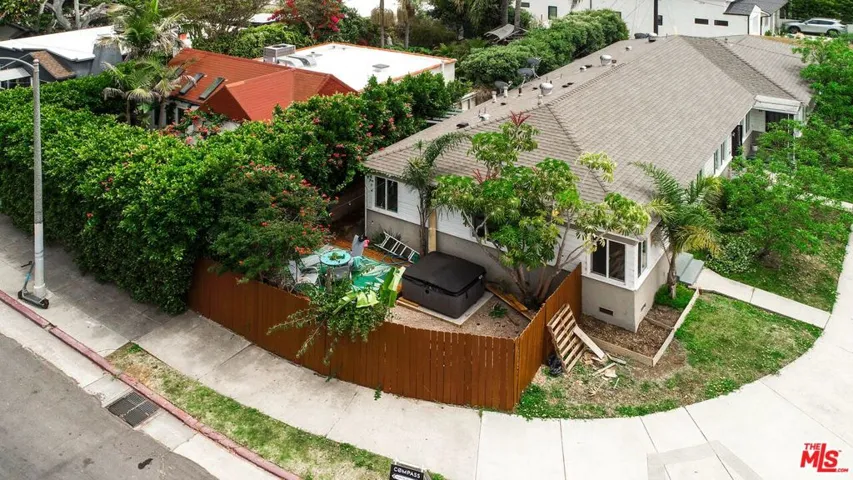 2200 Penmar Avenue, Venice, California 90291