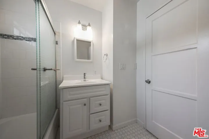 2200 Penmar Avenue, Venice, California 90291