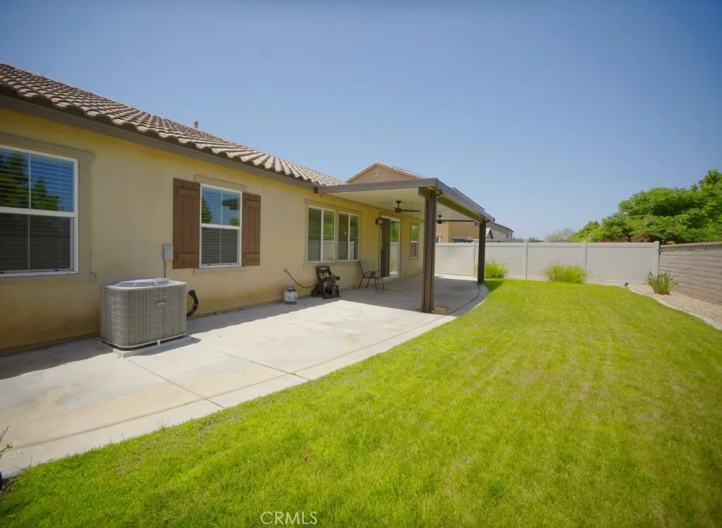 25382 Rocking Horse Court, Menifee, California 92584 home-pic-18