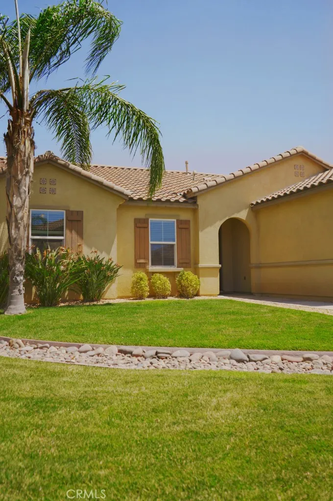 25382 Rocking Horse Court, Menifee, California 92584 home-pic-2