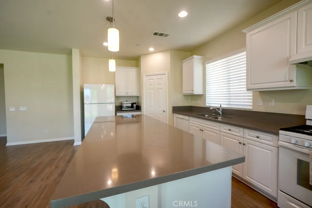 25382 Rocking Horse Court, Menifee, California 92584 home-pic-6