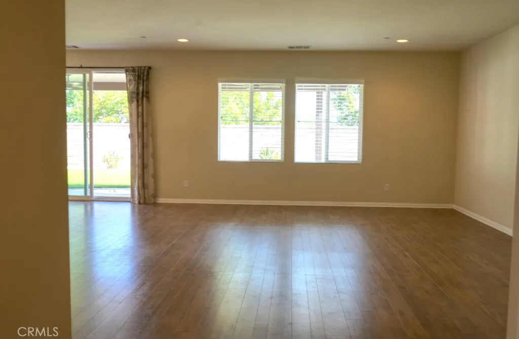 25382 Rocking Horse Court, Menifee, California 92584 home-pic-5