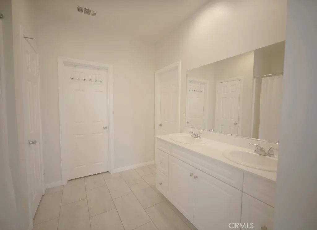 25382 Rocking Horse Court, Menifee, California 92584 home-pic-15