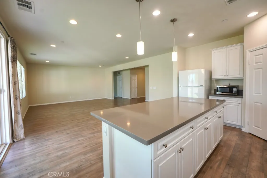25382 Rocking Horse Court, Menifee, California 92584 home-pic-7