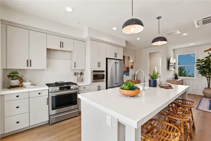 19031 Main Street 105, Huntington Beach, California 92648