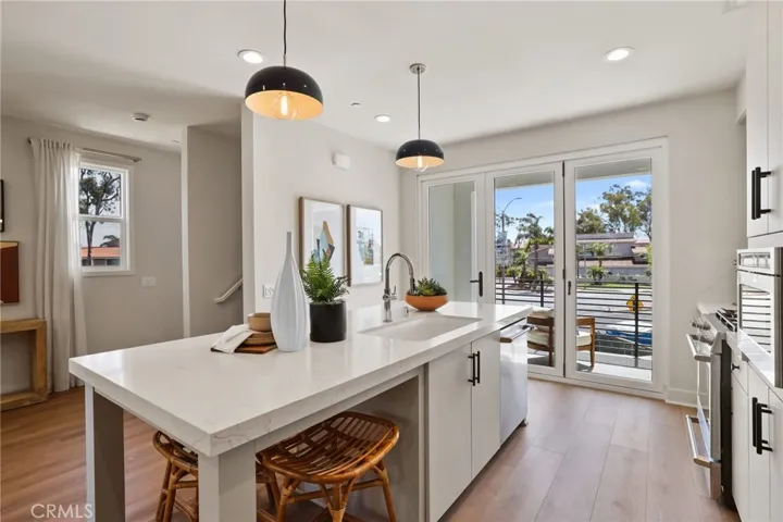 19031 Main Street 105, Huntington Beach, California 92648