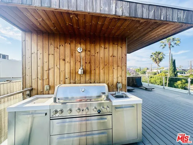 BBQ/ Outdoor kitchen