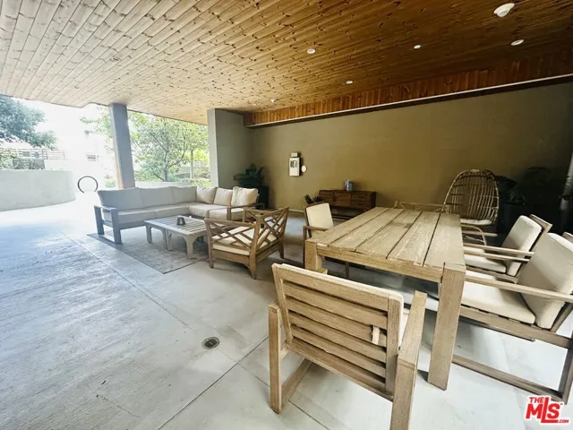 Outdoor seating area by elevat