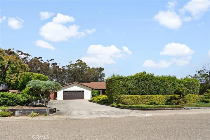 Long driveway will fit RV, boat, you name it.