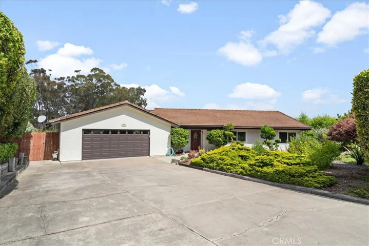 2703 Rodman Dr Los Osos.  Single Story, flat lot!