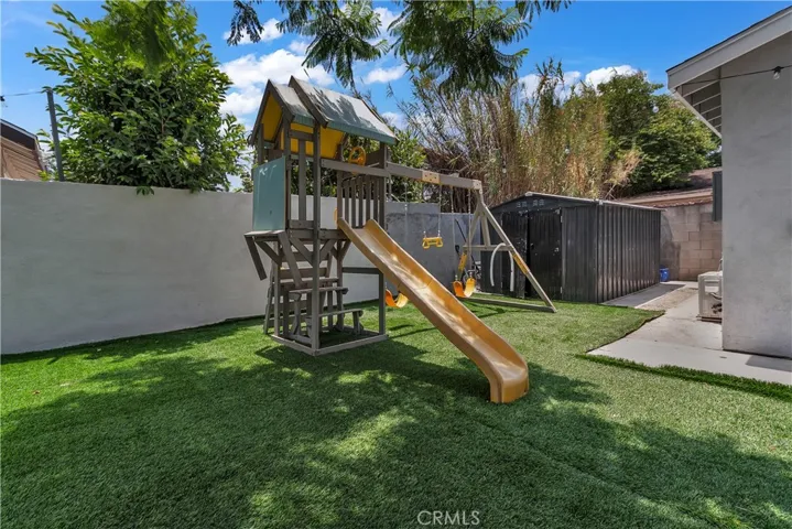 Backyard Nicely shaped with Turf
