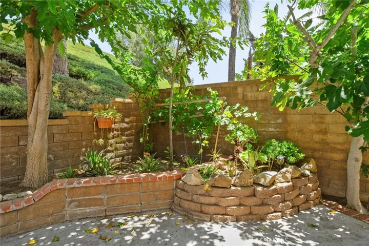 21004 Ponderosa, Mission Viejo, California 92692