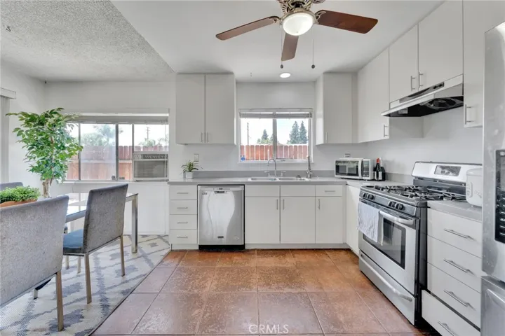 1926 E 7th Street, Ontario, California 91764