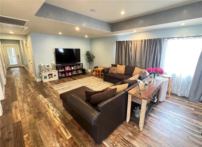 2404 W Oak Avenue, Fullerton, California 92833
