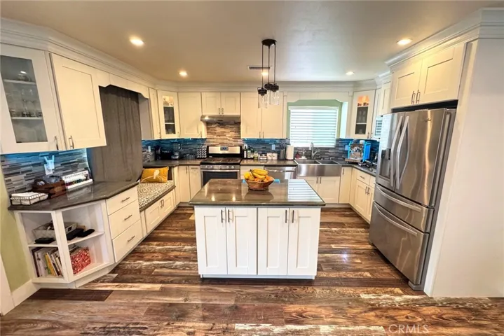 2404 W Oak Avenue, Fullerton, California 92833