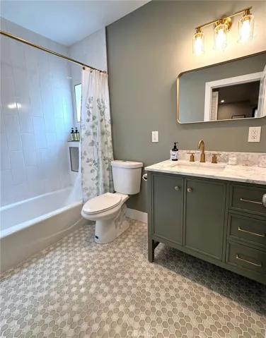 2404 W Oak Avenue, Fullerton, California 92833