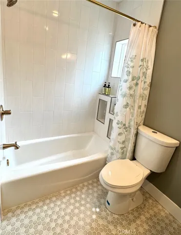 2404 W Oak Avenue, Fullerton, California 92833