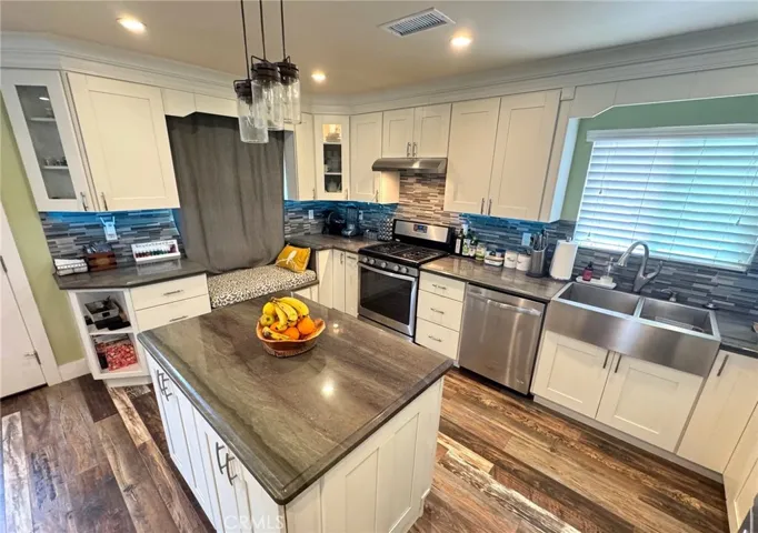 2404 W Oak Avenue, Fullerton, California 92833