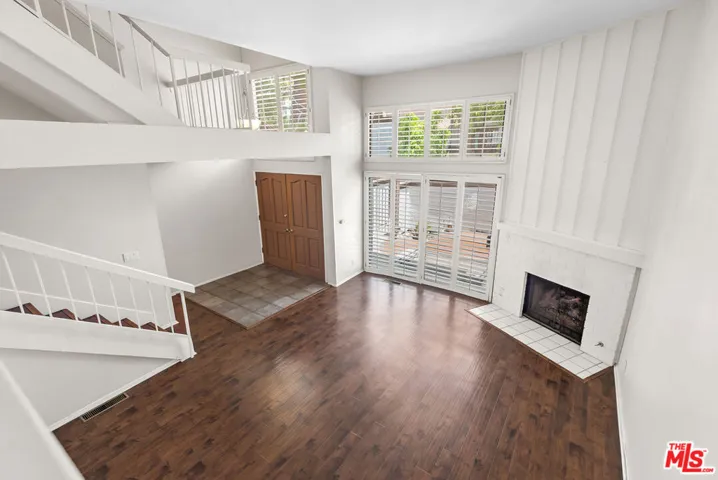 6265 Canoga Avenue 38, Woodland Hills, California 91367