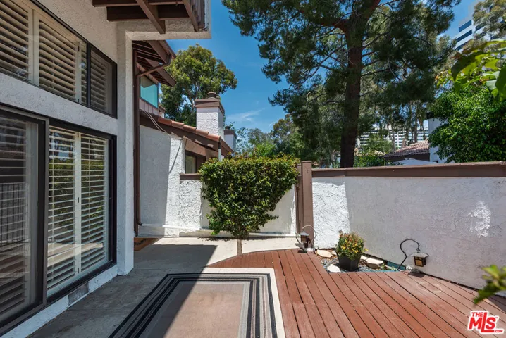 6265 Canoga Avenue 38, Woodland Hills, California 91367