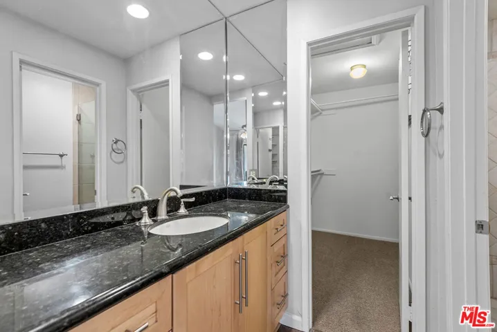 6265 Canoga Avenue 38, Woodland Hills, California 91367