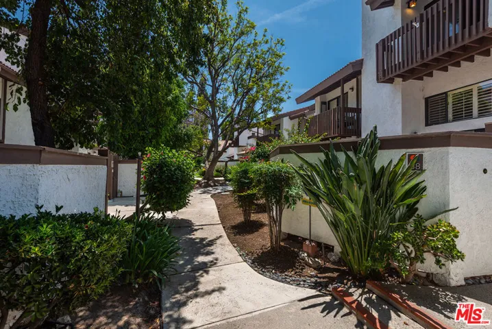6265 Canoga Avenue 38, Woodland Hills, California 91367