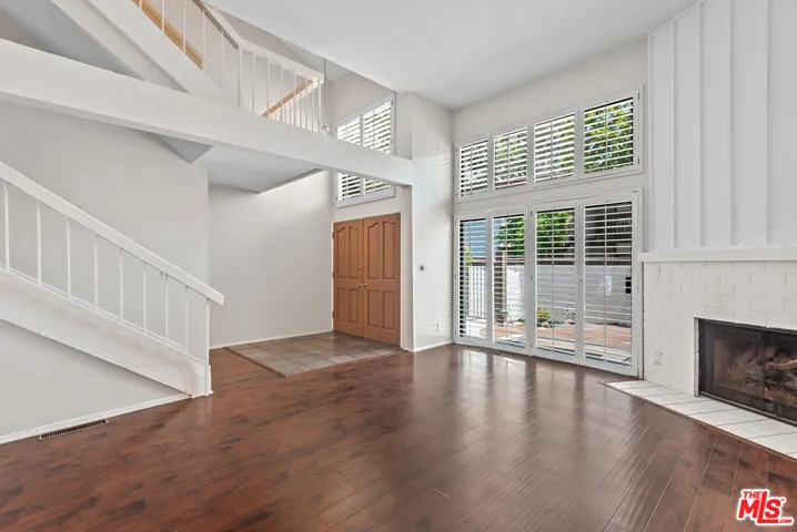 6265 Canoga Avenue 38, Woodland Hills, California 91367