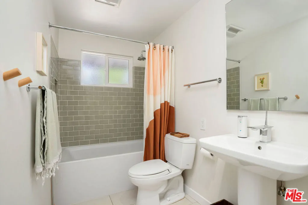 1741 Golf Club Drive, Glendale, California 91206 home-pic-23