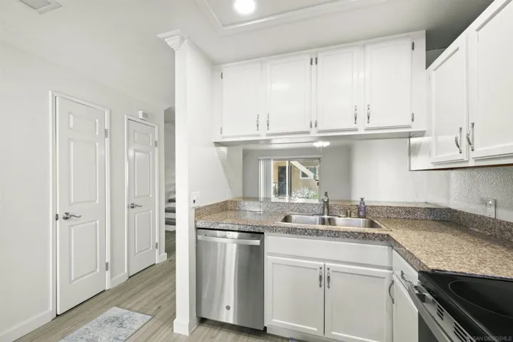 4560 Twain Ave 3, San Diego, California 92120
