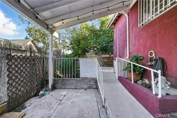 2718 E 7th Street, Los Angeles, California 90023