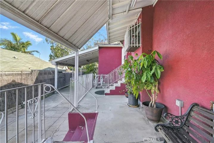 2718 E 7th Street, Los Angeles, California 90023