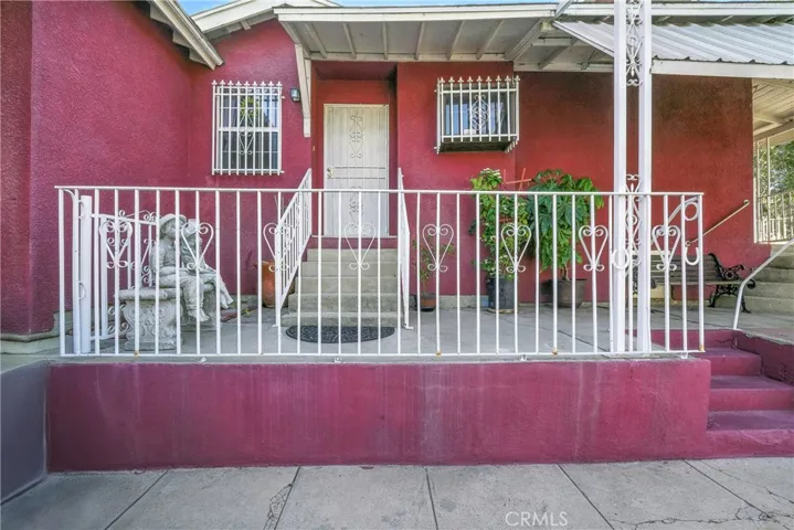 2718 E 7th Street, Los Angeles, California 90023