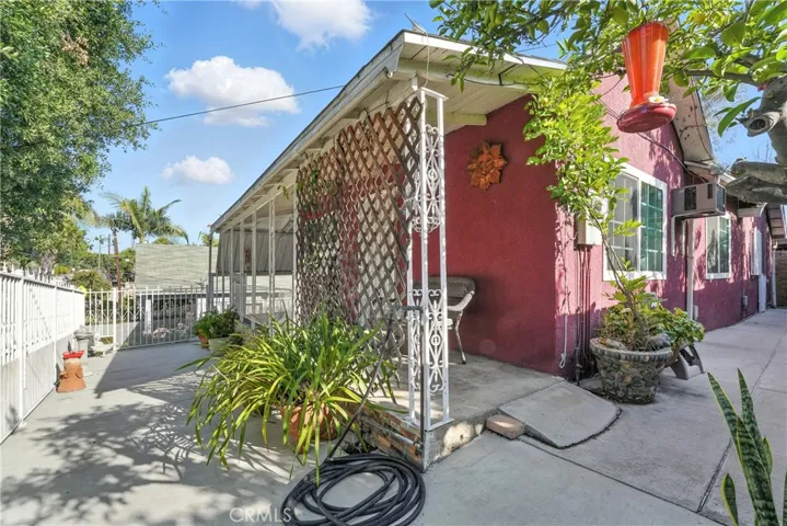2718 E 7th Street, Los Angeles, California 90023