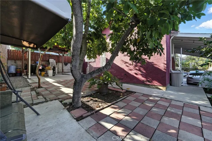 2718 E 7th Street, Los Angeles, California 90023